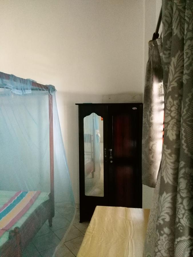Sunnys Beach Guest House Хиккадува Экстерьер фото