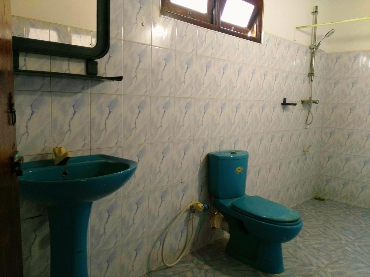 Sunnys Beach Guest House Хиккадува Экстерьер фото